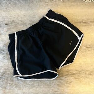 NIKE Dry Fit Black White Swoosh Trim XS Lined Athletic Gym Workout Shorts Light